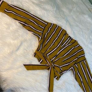 Beautiful fashion nova blouse size large💞📏